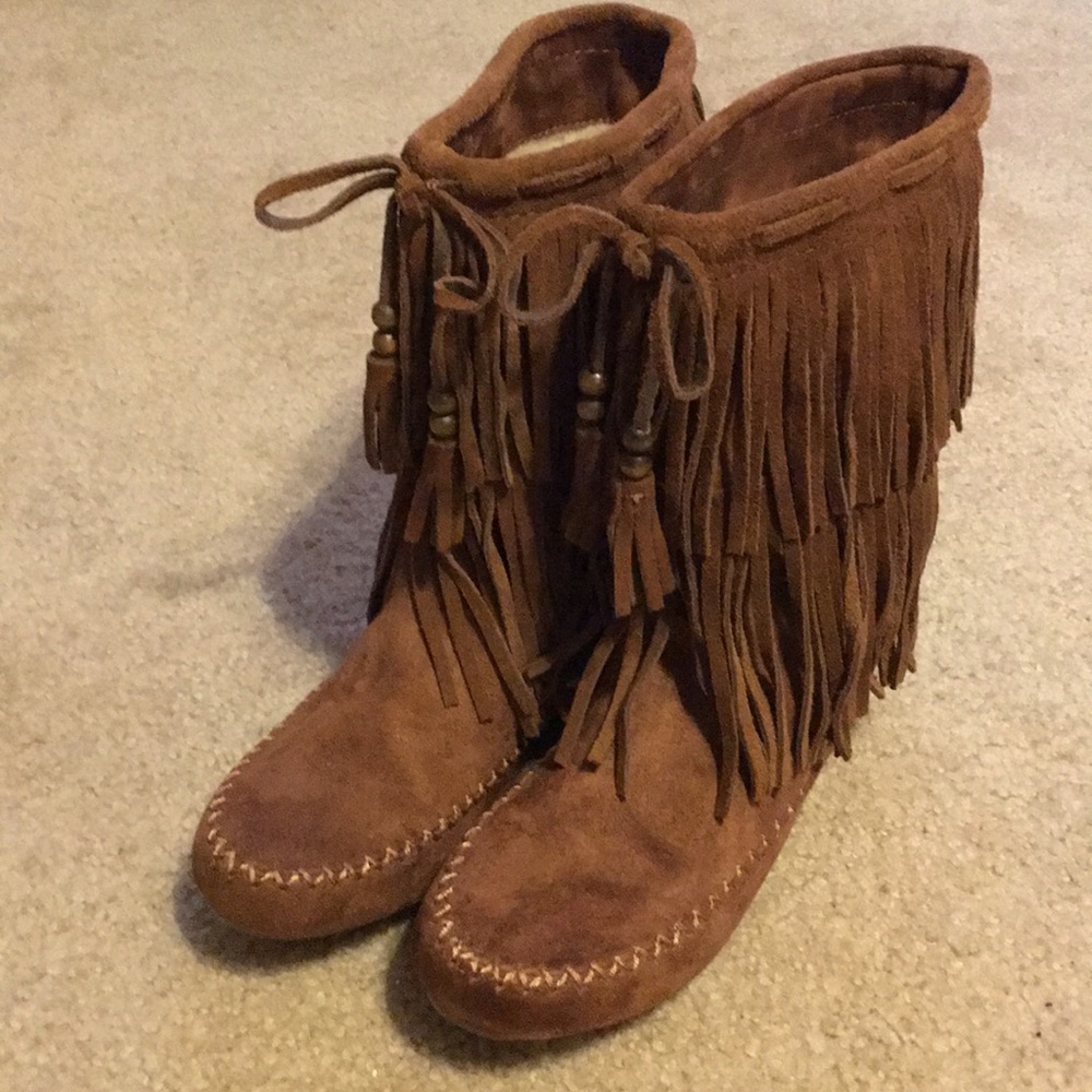 Mossimo brown fringed boots size 7